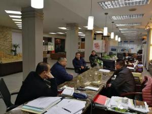 大雪再度來(lái)襲！公司打響“后方基地保衛(wèi)戰(zhàn)”，領(lǐng)導(dǎo)班子夜間召開(kāi)緊急會(huì)