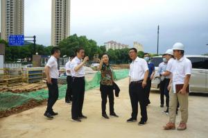 省煙草專(zhuān)賣(mài)局（公司）黨組書(shū)記、局長(zhǎng)、總經(jīng)理邱萍一行調(diào)研公司嘉匯商