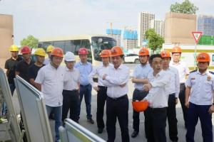 市委常委、常務(wù)副市長(zhǎng)楊六順一行調(diào)研公司壟上花苑項(xiàng)目施工安全情況